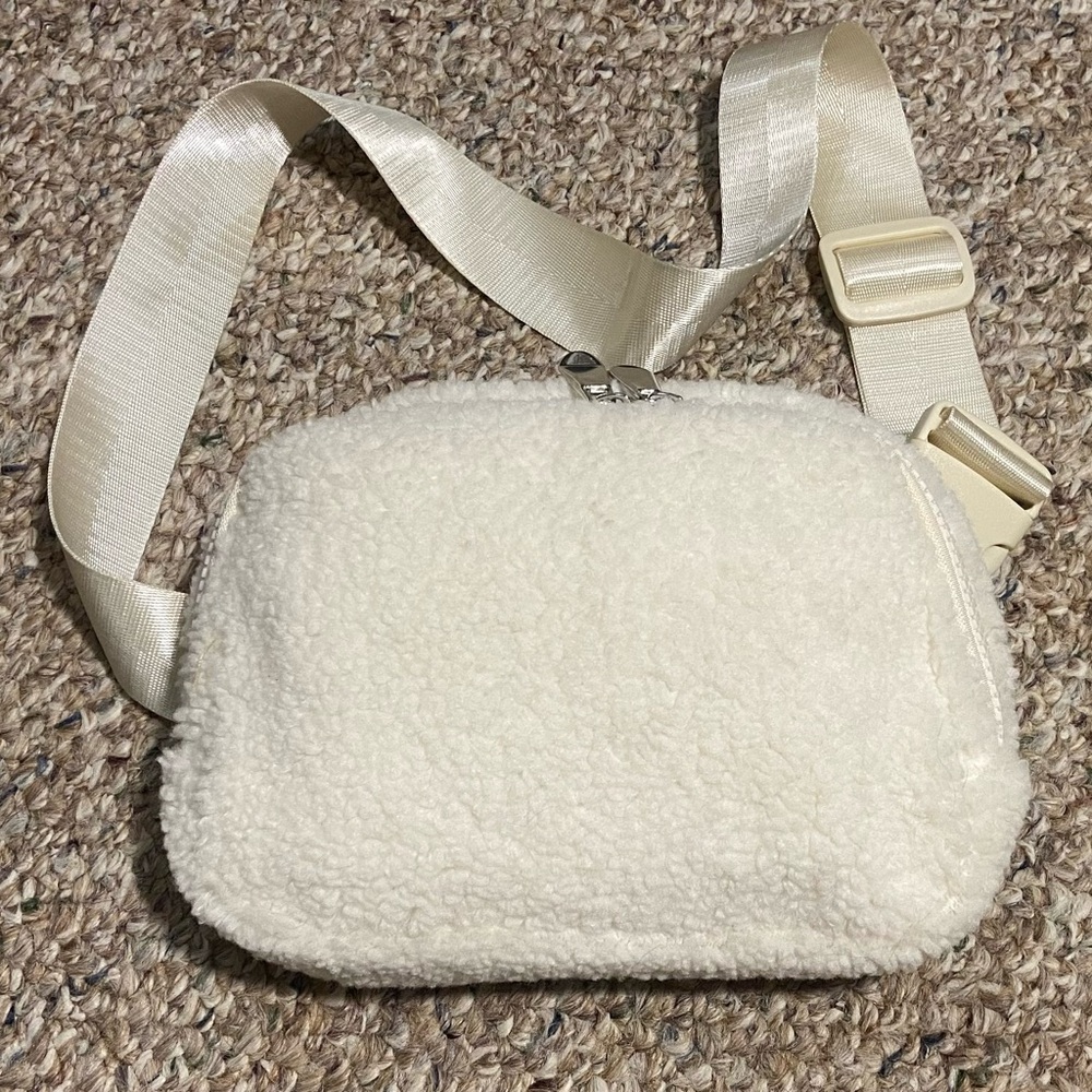 Winter ~ Creme ~ Crossbody ~ Adjustable
